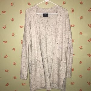 Abercrombie cream speckled cardigan!